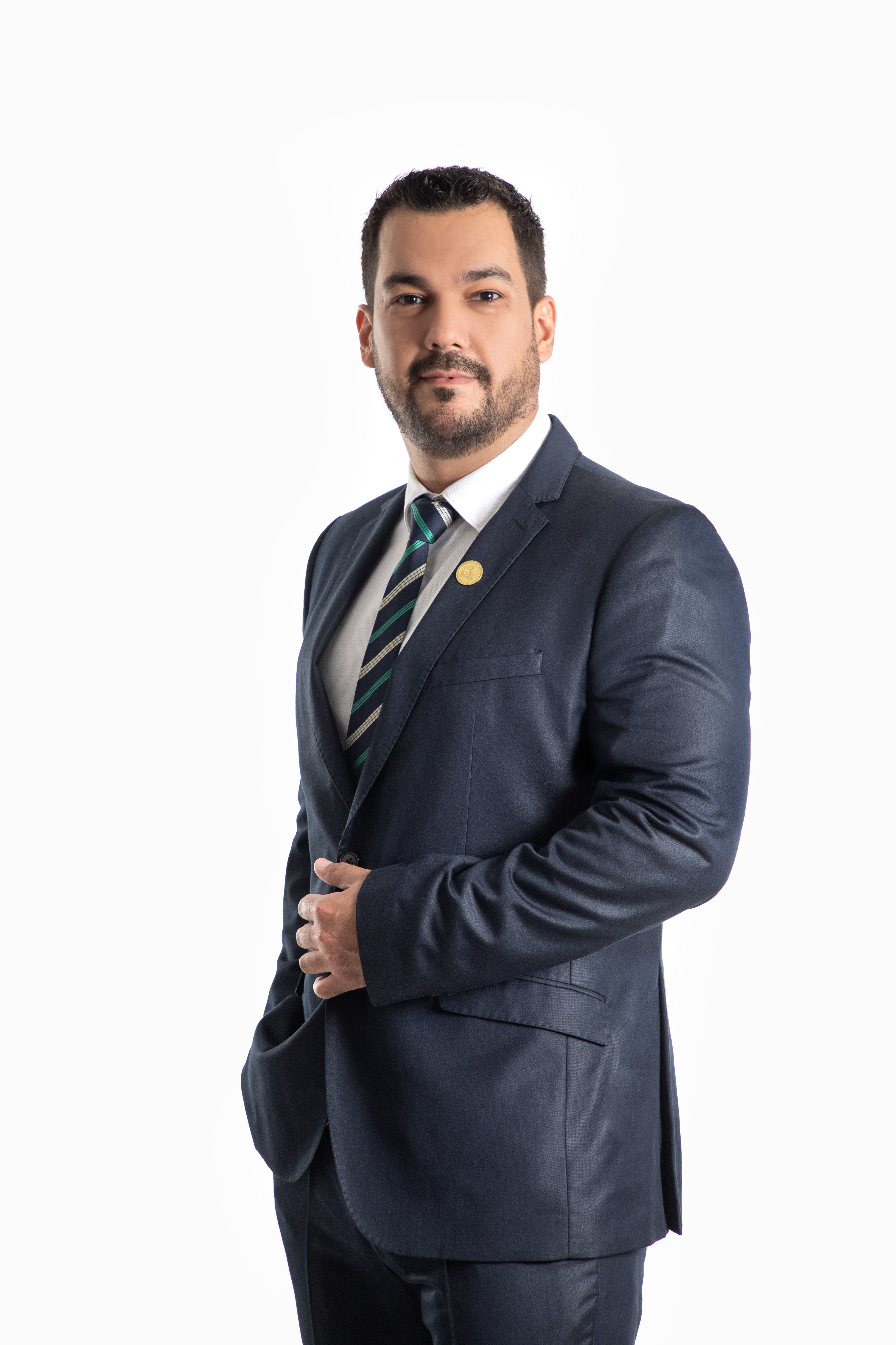 Dr. Álvaro Morales